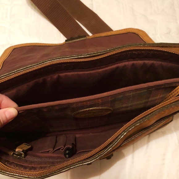 Fossil Bag - Picture 3 of 3